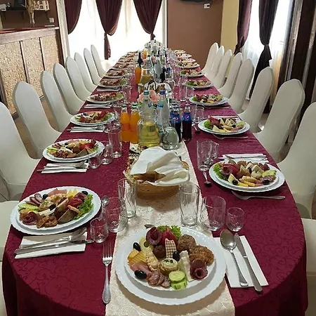 Vendégház Hanul La Cetate - Cazare Pentru Muncitori Si Delegati 3*